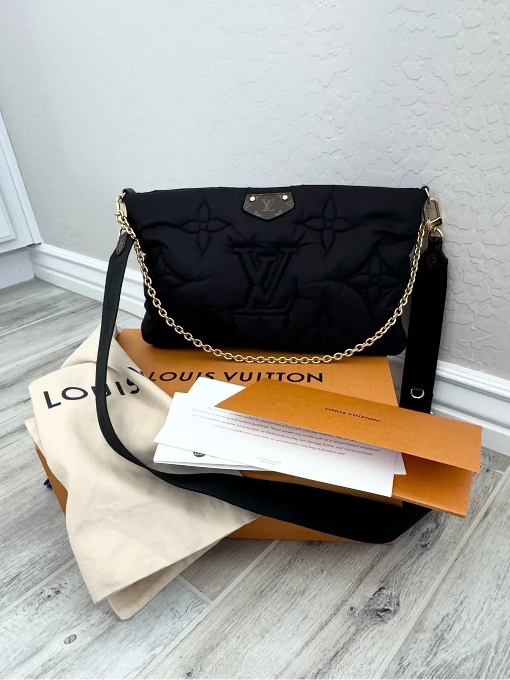 Louis Vuitton Black Maxi Pillow Crossbody Pochette #0074